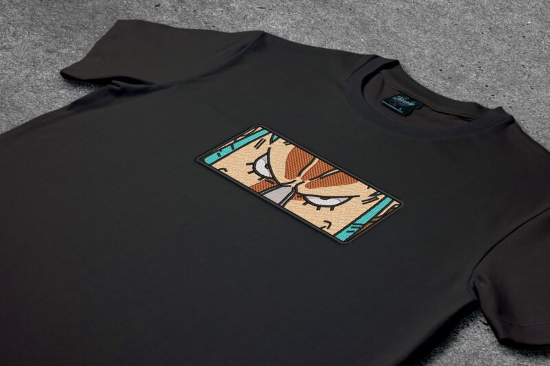 Crna majica sa vezom inspirisana One Piece anime serijalom, sa motivom Franky