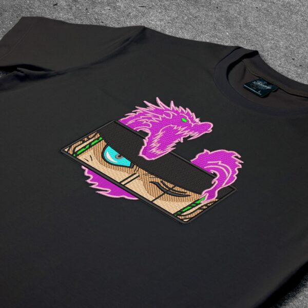 Crna majica sa vezom inspirisana One Piece anime serijalom, sa motivom Zoro Dragon